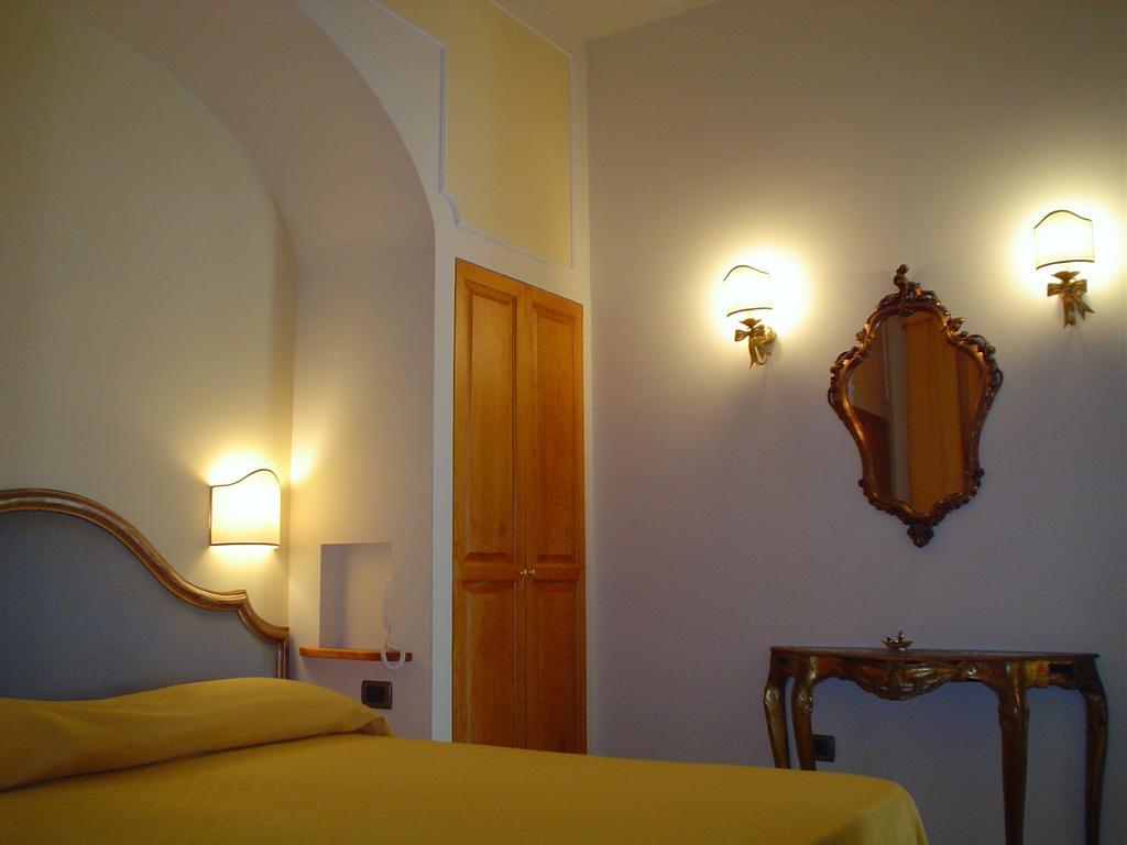 מונטה קטיני טרמה Petit Chateau מראה חיצוני תמונה