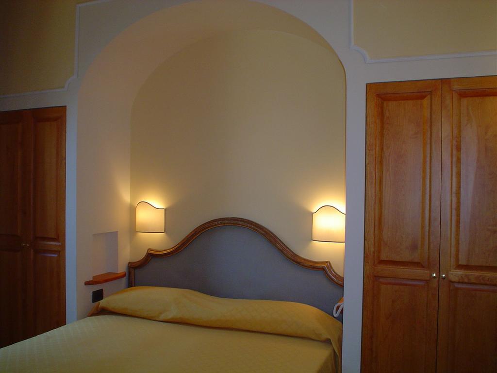 מונטה קטיני טרמה Petit Chateau מראה חיצוני תמונה